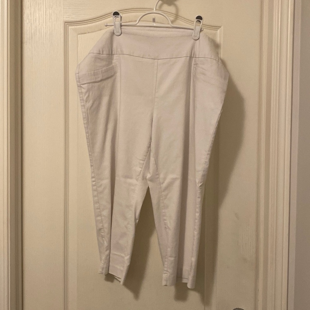 White capri pants